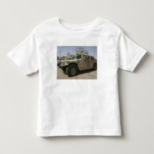 Eine Reihe von Mitarbeitern der Militärpolizei der Kleinkind T-shirt