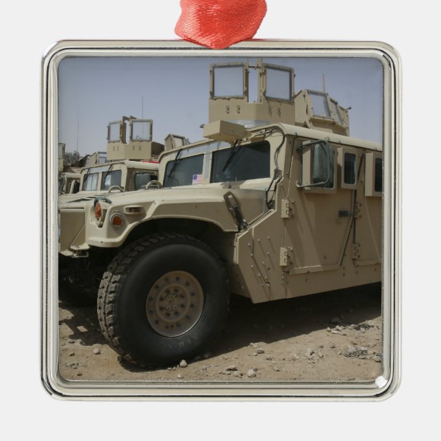 Eine Reihe von Mitarbeitern der Militärpolizei der Silbernes Ornament (Vorne)