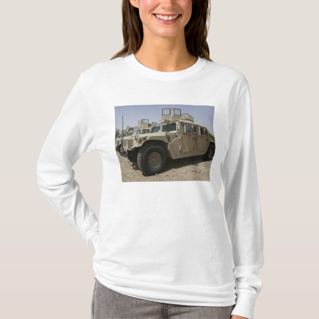 Eine Reihe von Mitarbeitern der Militärpolizei der T-Shirt (Vorderseite)