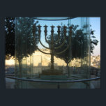 Eine Rekonstruktion der menorah des Tempels Poster<br><div class="desc">Eine Rekonstruktion der menorah des Tempels,  der vom Tempelinstitut geschaffen wurde. (Einführung in die Treppe vom jüdischen Viertel zur Western-Mauer)</div>