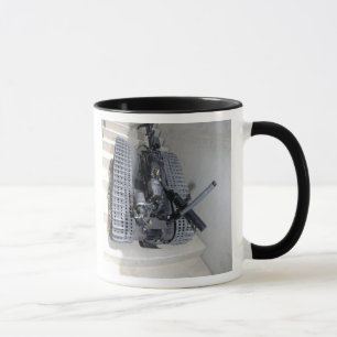 Eine Robotereinheit des Talon 3B, die einen Flug Tasse