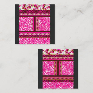 eine rosa und weiße Tapete mit einem Kreuz. Treuekarte