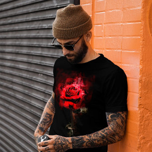Eine rote Rose Aquarell auf schwarzem Hintergrund T-Shirt
