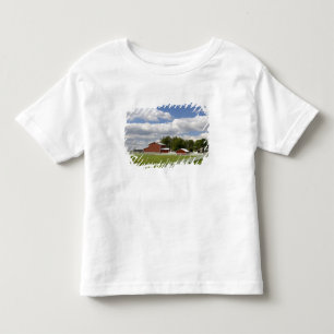 Eine rote Scheune und ein Bauernhof bei Pamona, Kleinkind T-shirt