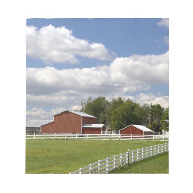 Eine rote Scheune und Farm in Pamona, Kansas. Notizblock (Vorderseite)