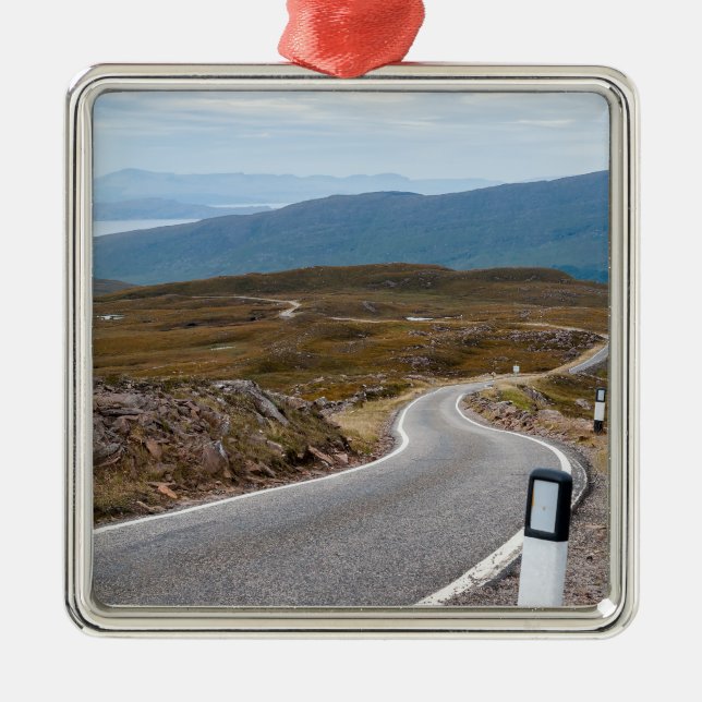 Eine schmale Single-Straße - Schottland Ornament Aus Metall (Vorne)