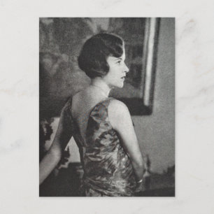 Eine schöne Frau Schwarz-Weiß-Postkarte von 1930 Postkarte