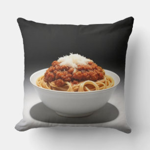 Eine Schüssel Spaghetti Bolognese mit Käse oben Kissen