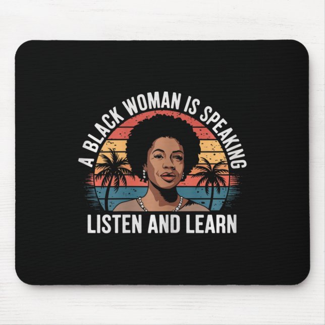Eine schwarze Frau hört zu und lernt Junetee Mousepad (Vorne)