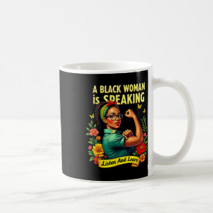 Eine schwarze Frau spricht dem Schwarzen Mon lausc Kaffeetasse
