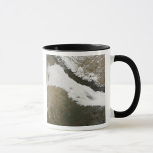 Eine starke Bank der tiefer Wolken Tasse