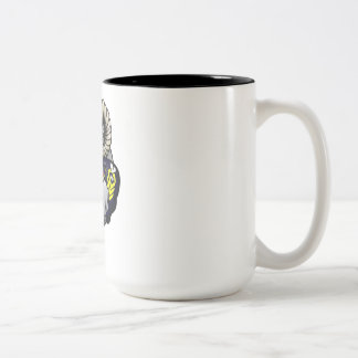 Eine starke Ziege Zweifarbige Tasse