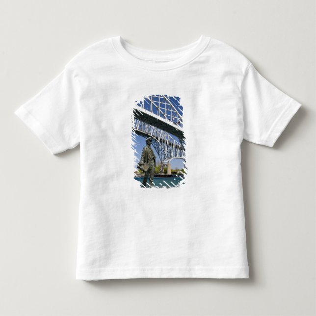 Eine Statue von Thomas Alva Edison durch lokalen Kleinkind T-shirt (Vorderseite)