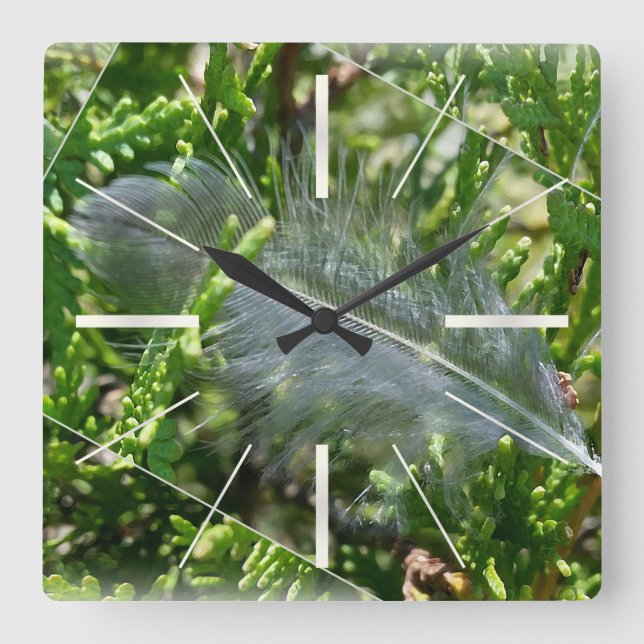 Eine streunende Feder Quadratische Wanduhr (Vorderseite)