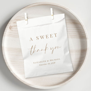 Eine süße Dankeschön-Hochzeit in Goldschrift Geschenktütchen