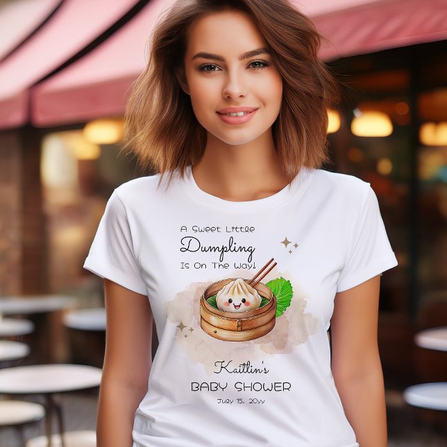Eine süße kleine dumme Kwai Theme Babydusche T-Shirt (A Sweet Little Dumpling Kwai Theme Baby Shower T-Shirt for Mom and/or Dad to Be and Guests)