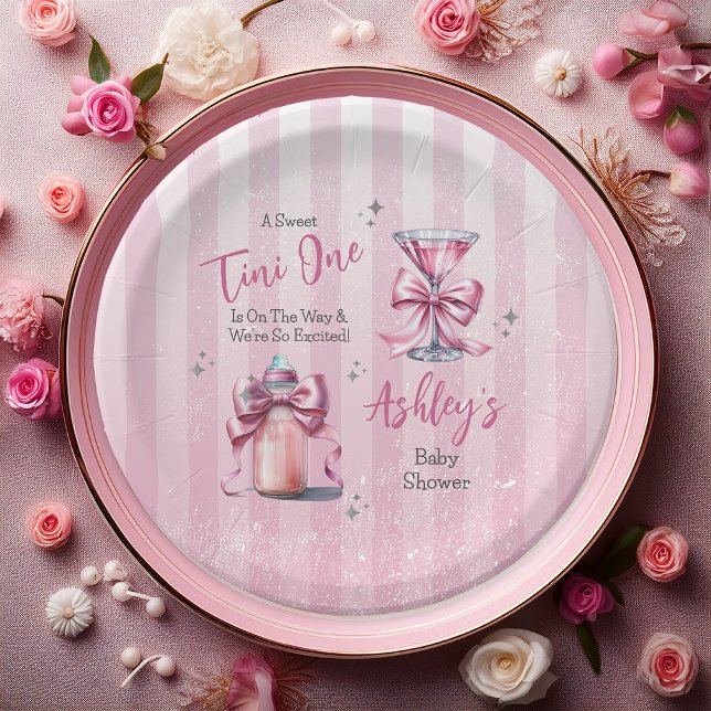 Eine süße Tini-One-Pink-Coquette-Girl-Babydusche Pappteller ("A Sweet Tini One Is On the Way . . ." Coquette Bows Martini | Bottle Girl Baby Shower Paper Plates)