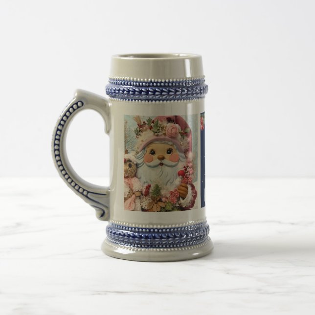 Eine Tasse aus Glas (Links)