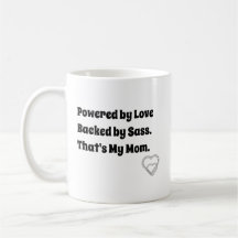 Eine Tasse der Liebe für die liebende Mama