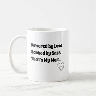 Eine Tasse der Liebe für die liebende Mama