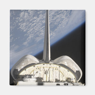 Eine teilweise Ansicht der Raumfähre-Bemühung Magnet
