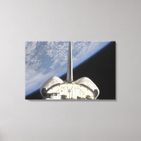 Eine teilweise Sicht auf das Space Shuttle Endeavo