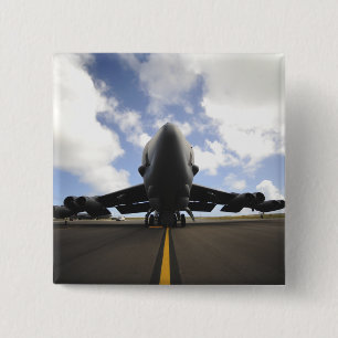 Eine US-Luftwaffenwartungs-Crew Button