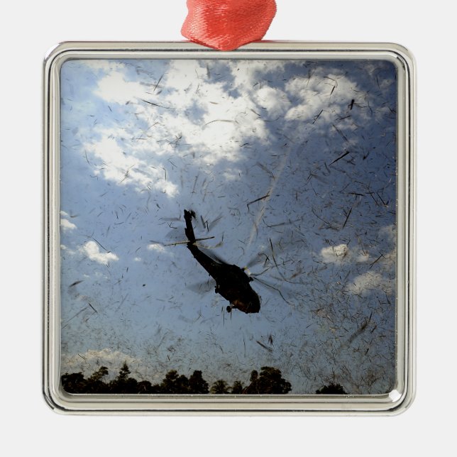 Eine US-Marine HH-60 Seahawk Ornament Aus Metall (Vorne)