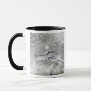 Eine verhältnismäßig seltene Decke des Eises Tasse