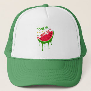 Eine Wassermelone im Melon Truckerkappe