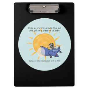 Eine weitere Rundreise um die Sonne Klemmbrett