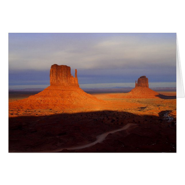 Eine weniger befahrene Straße (Vorderseite (Horizontal))