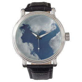 Eine Wolkenkurve Armbanduhr