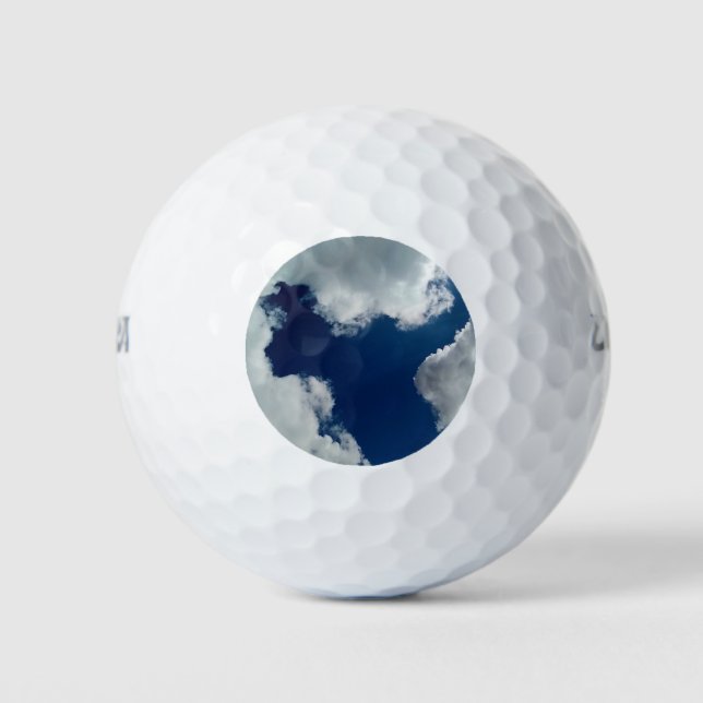 Eine Wolkenkurve Golfball (Vorderseite)