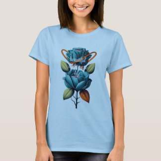 eine wunderschöne blaue Rose mit Herzsymbol T-Shirt
