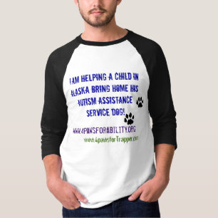 Einem Kind in AK helfend, erhalten Sie seinen T-Shirt