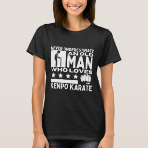Einen alten Mann, der Kenpo Kar Liebe hat, nie unt T-Shirt