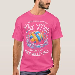 Einen alten Mann, der Wasser spielen kann, nie unt T-Shirt