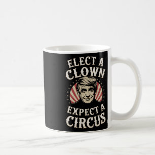 Einen Clown wählen, von dem erwartet wird, dass ei Kaffeetasse
