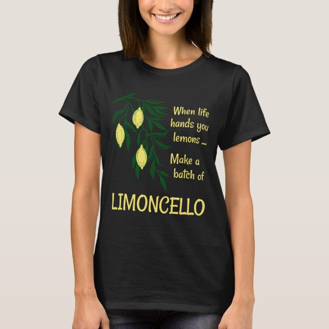 Einen Stapel Limoncello Lemon Lemon Likör erstelle T-Shirt (Vorderseite)