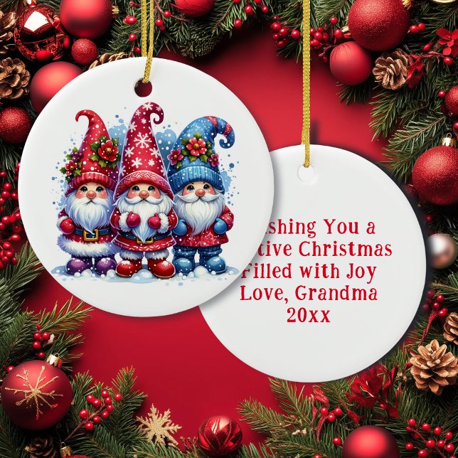 Einen Weihnachtsfest wünschen | Holiday Gnomes Keramik Ornament (Von Creator hochgeladen)
