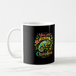 Einer in einem Chamäleon Kaffeetasse
