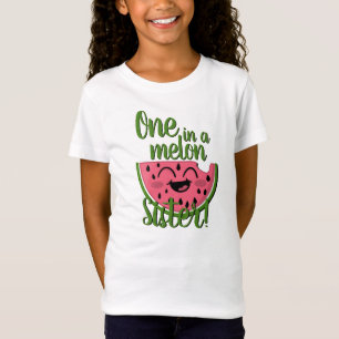 Einer in einem Melon Sister Watermelon T-Shirt