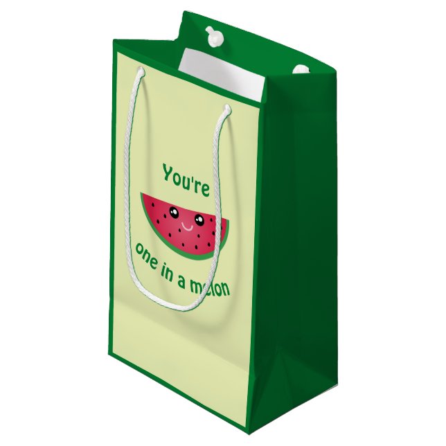 Eines in A Melon Funny Niedlich Kawaii Watermelon Kleine Geschenktüte (Vorderseite Schrägansicht)