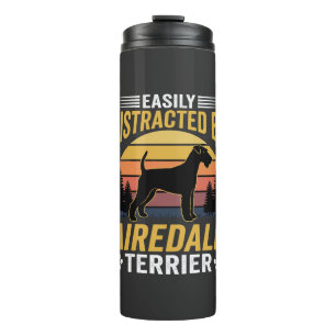 Einfach abgelenkt durch Airedale Terrier Retro Hun Thermosbecher
