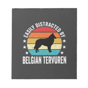 Einfach abgelenkt durch belgischen Tervuren-Hund Notizblock