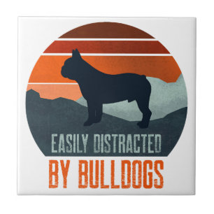 Einfach abgelenkt durch Bulldogs Spaziergang Fliese
