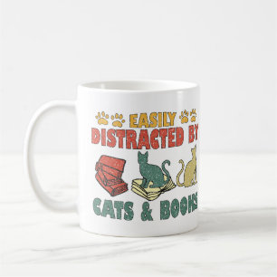 Einfach abgelenkt durch Katzen und Bücher Kaffeetasse
