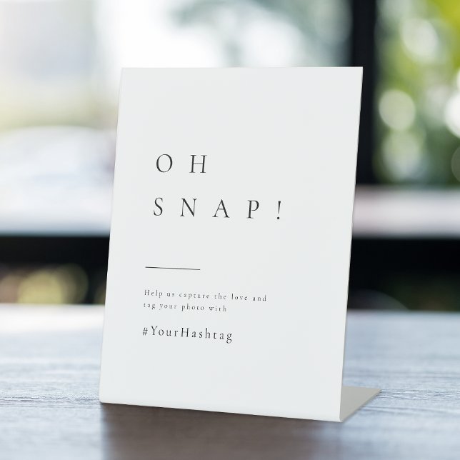 Einfach elegante Typografie Moderne Hochzeit Oh Sn Sockelschild (Simply Elegant Typography Modern Wedding Oh Snap Pedestal Sign)