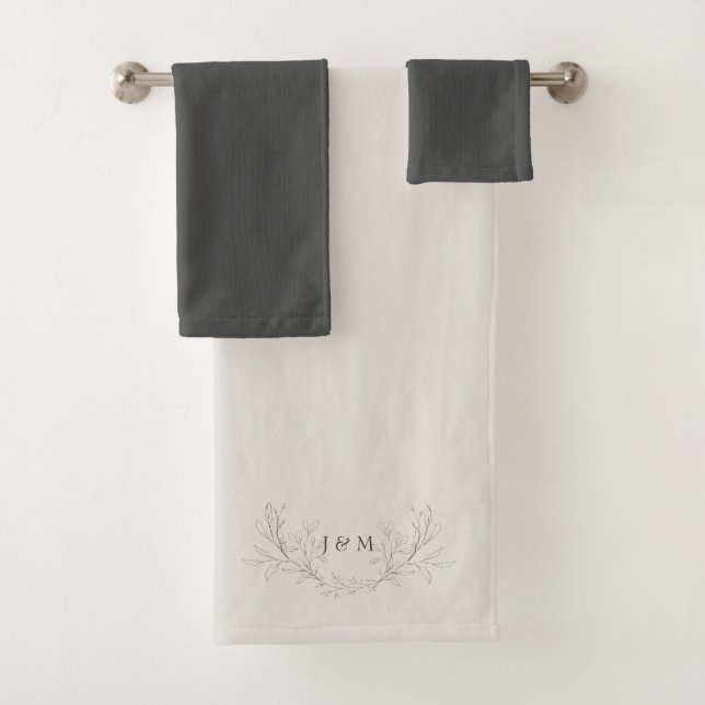 Einfach elegantes Monogram Taupe & Gray Badhandtuch Set (Insitu)